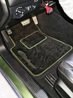 Ворсовые коврики на Dodge Challenger III 2008 - 2023 в Воронеже Ворсовые коврики на Dodge Challenger III 2008 - 2023 в Воронеже