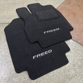 Коврики на Honda Freed Spike 2010 - 2016 в Воронеже Коврики на Honda Freed Spike 2010 - 2016 в Воронеже