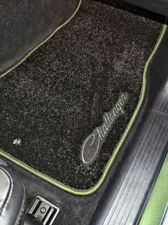 Ворсовые коврики на Dodge Challenger III 2008 - 2023 в Воронеже Ворсовые коврики на Dodge Challenger III 2008 - 2023 в Воронеже