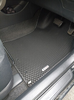 Ворсовые коврики на Toyota Corolla Axio (E14) 2006 - 2012 в Воронеже Ворсовые коврики на Toyota Corolla Axio (E14) 2006 - 2012 в Воронеже